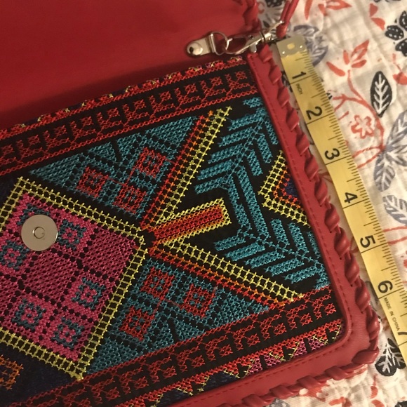 NWOT Red Embroidered Clutch - Picture 5 of 7